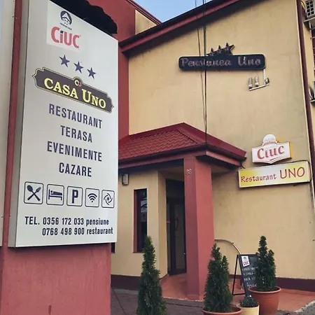 Casa Uno Πανσιόν